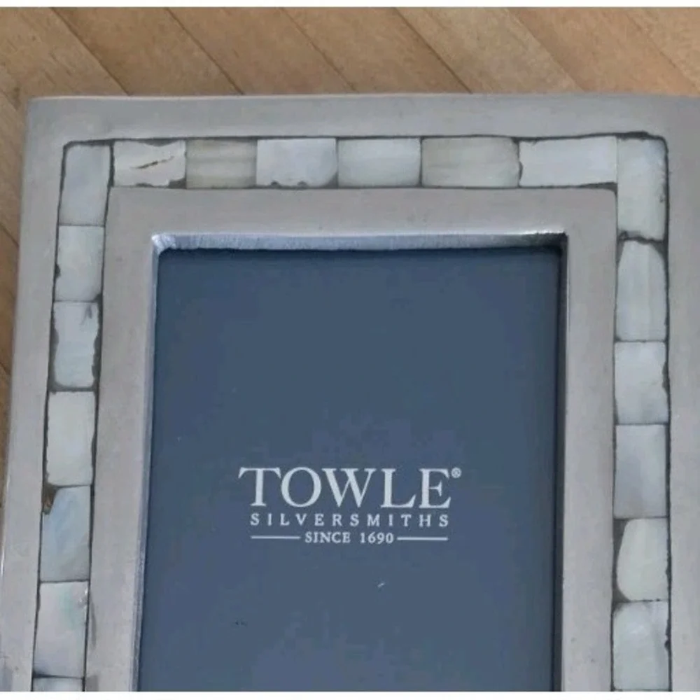 Towle Silversmiths 4x6 Silver Mother of Pearl Mosaic Brick Inlay Photo Frame